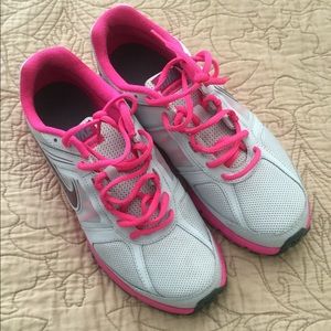 New without tags Nike’s